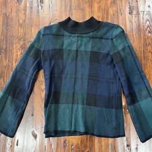 Ann Taylor Factory Petite Black and Green Sweater (XSP)